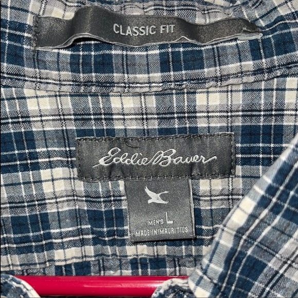 Eddie Bauer men’s casual button up shirt - Picture 2 of 3